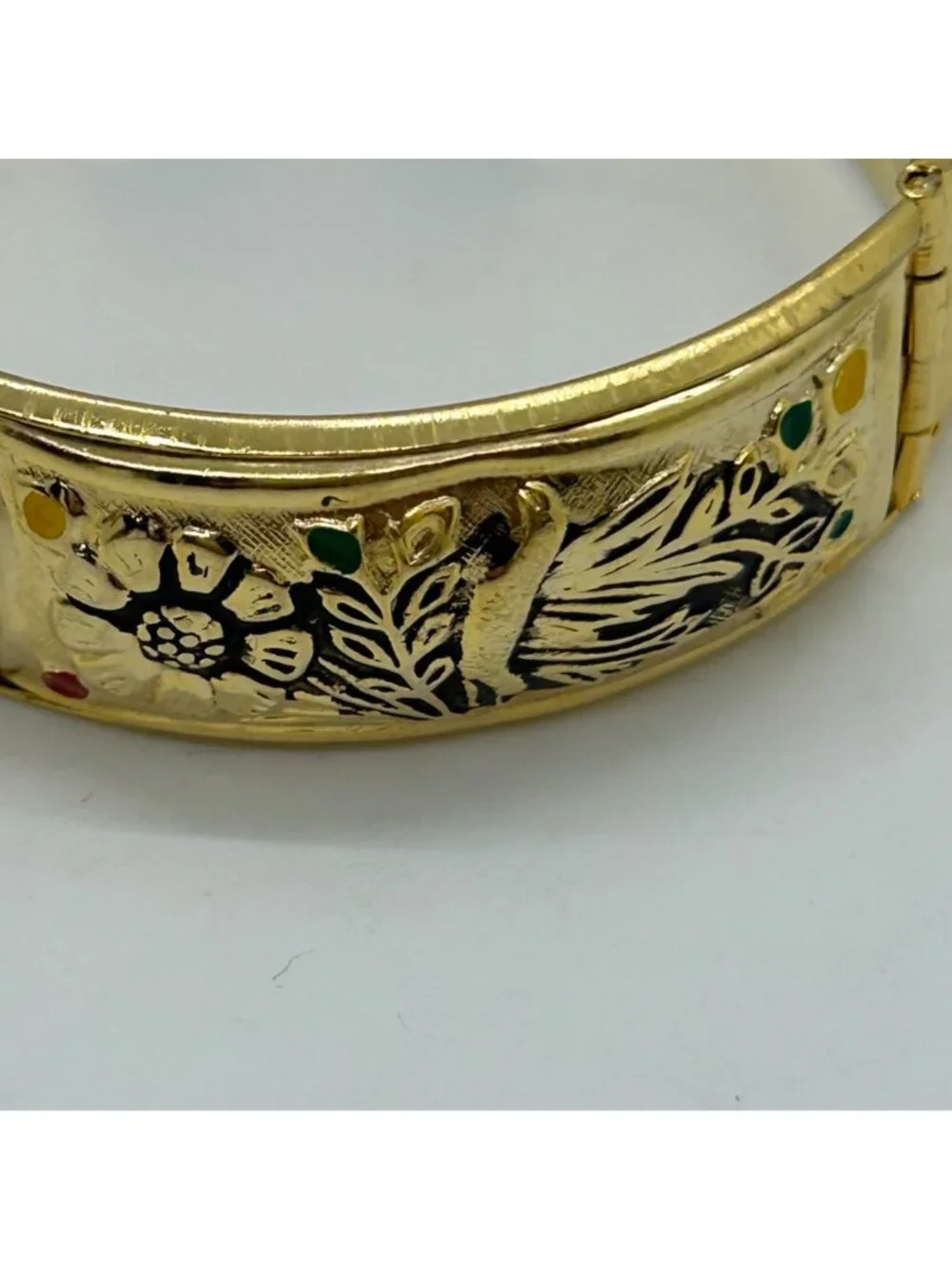 Vintage Gold Tone Floral Hinged Bangle Bracelet Enamel Detailing Embossed READ